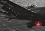 Immagine di F6F Hellcat aerei da combattimento Teatro pacifico, 1945, secondo 34 filmato di repertorio 65675074654