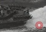 Immagine di F6F Hellcat aerei da combattimento Teatro pacifico, 1945, secondo 18 filmato di repertorio 65675074655
