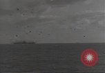 Immagine di F6F Hellcat aerei da combattimento Teatro pacifico, 1945, secondo 45 filmato di repertorio 65675074655