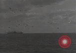 Immagine di F6F Hellcat aerei da combattimento Teatro pacifico, 1945, secondo 47 filmato di repertorio 65675074655