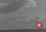 Immagine di F6F Hellcat aerei da combattimento Teatro pacifico, 1945, secondo 58 filmato di repertorio 65675074655