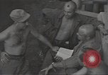 Immagine di Soldati statunitensi Guadalcanal nelle Isole Salomone, 1944, secondo 42 filmato di repertorio 65675074667