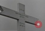 Immagine di Stati Uniti cimitero Guadalcanal nelle Isole Salomone, 1944, secondo 14 filmato di repertorio 65675074668