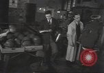 Standbild Gauntlet body Armor United States USA, 1941, aus Sekunde 14 historischem Filmmaterial Videoclip 65675074669