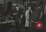 Standbild Gauntlet body Armor United States USA, 1941, aus Sekunde 15 historischem Filmmaterial Videoclip 65675074669