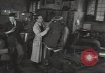 Standbild Gauntlet body Armor United States USA, 1941, aus Sekunde 23 historischem Filmmaterial Videoclip 65675074669