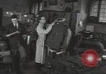 Standbild Gauntlet body Armor United States USA, 1941, aus Sekunde 24 historischem Filmmaterial Videoclip 65675074669