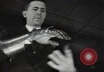 Standbild Gauntlet body Armor United States USA, 1941, aus Sekunde 32 historischem Filmmaterial Videoclip 65675074669