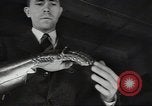 Standbild Gauntlet body Armor United States USA, 1941, aus Sekunde 36 historischem Filmmaterial Videoclip 65675074669