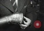 Standbild Gauntlet body Armor United States USA, 1941, aus Sekunde 43 historischem Filmmaterial Videoclip 65675074669