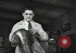 Standbild Gauntlet body Armor United States USA, 1941, aus Sekunde 52 historischem Filmmaterial Videoclip 65675074669
