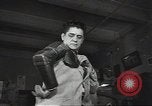 Standbild Gauntlet body Armor United States USA, 1941, aus Sekunde 60 historischem Filmmaterial Videoclip 65675074669