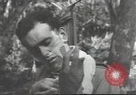 Standbild USA Soldaten Guadalcanal Salomonen, 1944, aus Sekunde 19 historischem Filmmaterial Videoclip 65675074671