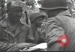 Standbild USA Soldaten Guadalcanal Salomonen, 1944, aus Sekunde 27 historischem Filmmaterial Videoclip 65675074671