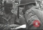 Standbild USA Soldaten Guadalcanal Salomonen, 1944, aus Sekunde 29 historischem Filmmaterial Videoclip 65675074671