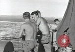 Standbild USA Soldaten Guadalcanal Salomonen, 1944, aus Sekunde 40 historischem Filmmaterial Videoclip 65675074674