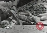 Standbild Armee cook Guadalcanal Salomonen, 1944, aus Sekunde 32 historischem Filmmaterial Videoclip 65675074683