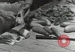 Standbild Armee cook Guadalcanal Salomonen, 1944, aus Sekunde 35 historischem Filmmaterial Videoclip 65675074683