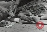 Standbild Armee cook Guadalcanal Salomonen, 1944, aus Sekunde 39 historischem Filmmaterial Videoclip 65675074683