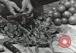 Standbild Armee cook Guadalcanal Salomonen, 1944, aus Sekunde 49 historischem Filmmaterial Videoclip 65675074683