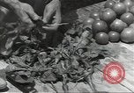 Standbild Armee cook Guadalcanal Salomonen, 1944, aus Sekunde 52 historischem Filmmaterial Videoclip 65675074683