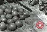 Standbild Armee cook Guadalcanal Salomonen, 1944, aus Sekunde 54 historischem Filmmaterial Videoclip 65675074683