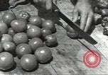 Standbild Armee cook Guadalcanal Salomonen, 1944, aus Sekunde 56 historischem Filmmaterial Videoclip 65675074683