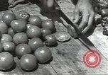 Standbild Armee cook Guadalcanal Salomonen, 1944, aus Sekunde 58 historischem Filmmaterial Videoclip 65675074683
