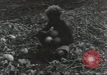 Immagine di Soldati statunitensi Guadalcanal nelle Isole Salomone, 1944, secondo 59 filmato di repertorio 65675074689