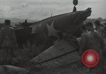 Image wrecked F4F Wildcat fighter Guadalcanal Îles Salomon, 1943, de la seconde 11 séquences d'archives historiques vidéo 65675074693