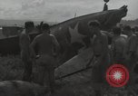 Image wrecked F4F Wildcat fighter Guadalcanal Îles Salomon, 1943, de la seconde 14 séquences d'archives historiques vidéo 65675074693