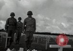 Standbild General Robert Richardson Okinawa Ryukyu Inseln, 1945, aus Sekunde 27 historischem Filmmaterial Videoclip 65675074698