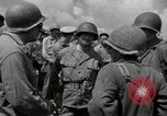 Immagine di Il generale Robert Richardson Okinawa isole Ryukyu, 1945, secondo 52 filmato di repertorio 65675074699