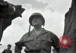 Standbild General Robert Richardson Okinawa Ryukyu Inseln, 1945, aus Sekunde 23 historischem Filmmaterial Videoclip 65675074700