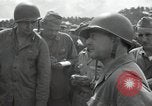 Standbild General Robert Richardson Okinawa Ryukyu Inseln, 1945, aus Sekunde 40 historischem Filmmaterial Videoclip 65675074700