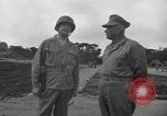 Standbild General Robert Richardson Okinawa Ryukyu Inseln, 1945, aus Sekunde 51 historischem Filmmaterial Videoclip 65675074700