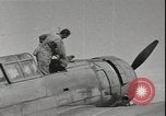 Standbild SBD Dauntless dive Bomber Guadalcanal Salomonen, 1942, aus Sekunde 26 historischem Filmmaterial Videoclip 65675074708