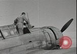 Standbild SBD Dauntless dive Bomber Guadalcanal Salomonen, 1942, aus Sekunde 31 historischem Filmmaterial Videoclip 65675074708