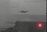 Standbild japanische Kamikaze Pazifik, 1944, aus Sekunde 9 historischem Filmmaterial Videoclip 65675074711