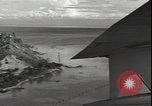 Standbild abgestürzte US Marine pilot LT M N Vedder ist gerettet Segi Punkt Salomonen, 1943, aus Sekunde 31 historischem Filmmaterial Videoclip 65675074718