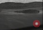 Standbild abgestürzte US Marine pilot LT M N Vedder ist gerettet Segi Punkt Salomonen, 1943, aus Sekunde 37 historischem Filmmaterial Videoclip 65675074718