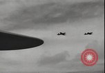 Standbild abgestürzte US Marine pilot LT M N Vedder ist gerettet Segi Punkt Salomonen, 1943, aus Sekunde 42 historischem Filmmaterial Videoclip 65675074718