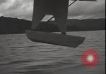 Standbild abgestürzte US Marine pilot LT M N Vedder ist gerettet Segi Punkt Salomonen, 1943, aus Sekunde 48 historischem Filmmaterial Videoclip 65675074718
