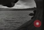 Standbild abgestürzte US Marine pilot LT M N Vedder ist gerettet Segi Punkt Salomonen, 1943, aus Sekunde 60 historischem Filmmaterial Videoclip 65675074718