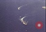 Image USS Hornet (CV-8) dans la bataille de Midway Océan Pacifique, 1942, de la seconde 12 séquences d'archives historiques vidéo 65675074720