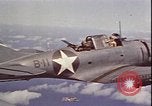 Image USS Hornet (CV-8) dans la bataille de Midway Océan Pacifique, 1942, de la seconde 27 séquences d'archives historiques vidéo 65675074720