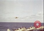 Image USS Hornet (CV-8) dans la bataille de Midway Océan Pacifique, 1942, de la seconde 44 séquences d'archives historiques vidéo 65675074720
