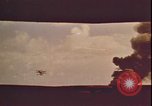 Standbild Piloten von VF-3 an Deck der USS Yorktown (CV-5) in der Schlacht von Midway Pazifik, 1942, aus Sekunde 1 historischem Filmmaterial Videoclip 65675074721
