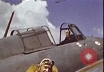 Standbild Piloten von VF-3 an Deck der USS Yorktown (CV-5) in der Schlacht von Midway Pazifik, 1942, aus Sekunde 9 historischem Filmmaterial Videoclip 65675074721