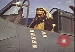 Standbild Piloten von VF-3 an Deck der USS Yorktown (CV-5) in der Schlacht von Midway Pazifik, 1942, aus Sekunde 21 historischem Filmmaterial Videoclip 65675074721